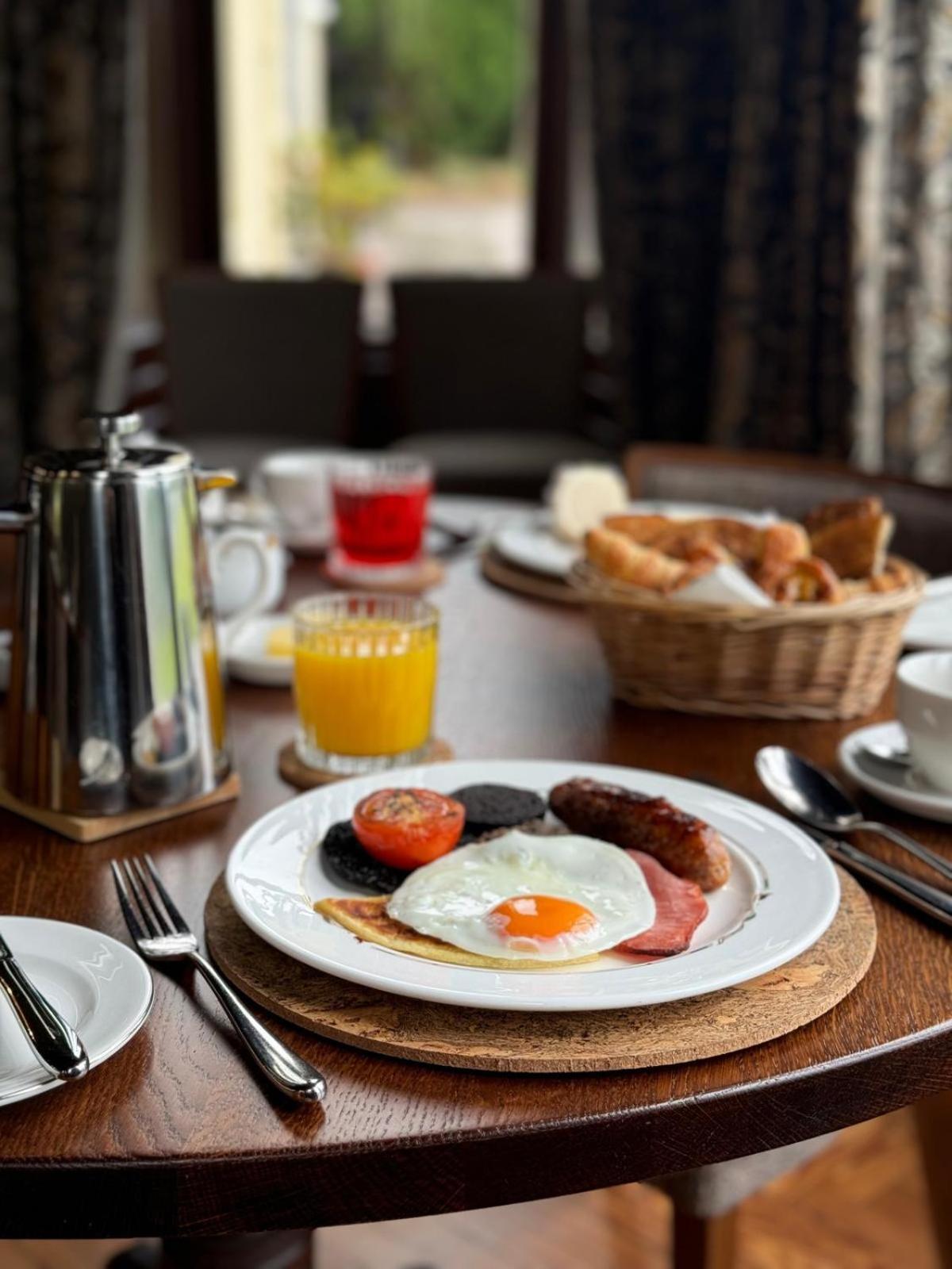 Glenfinnan House Hotel Экстерьер фото